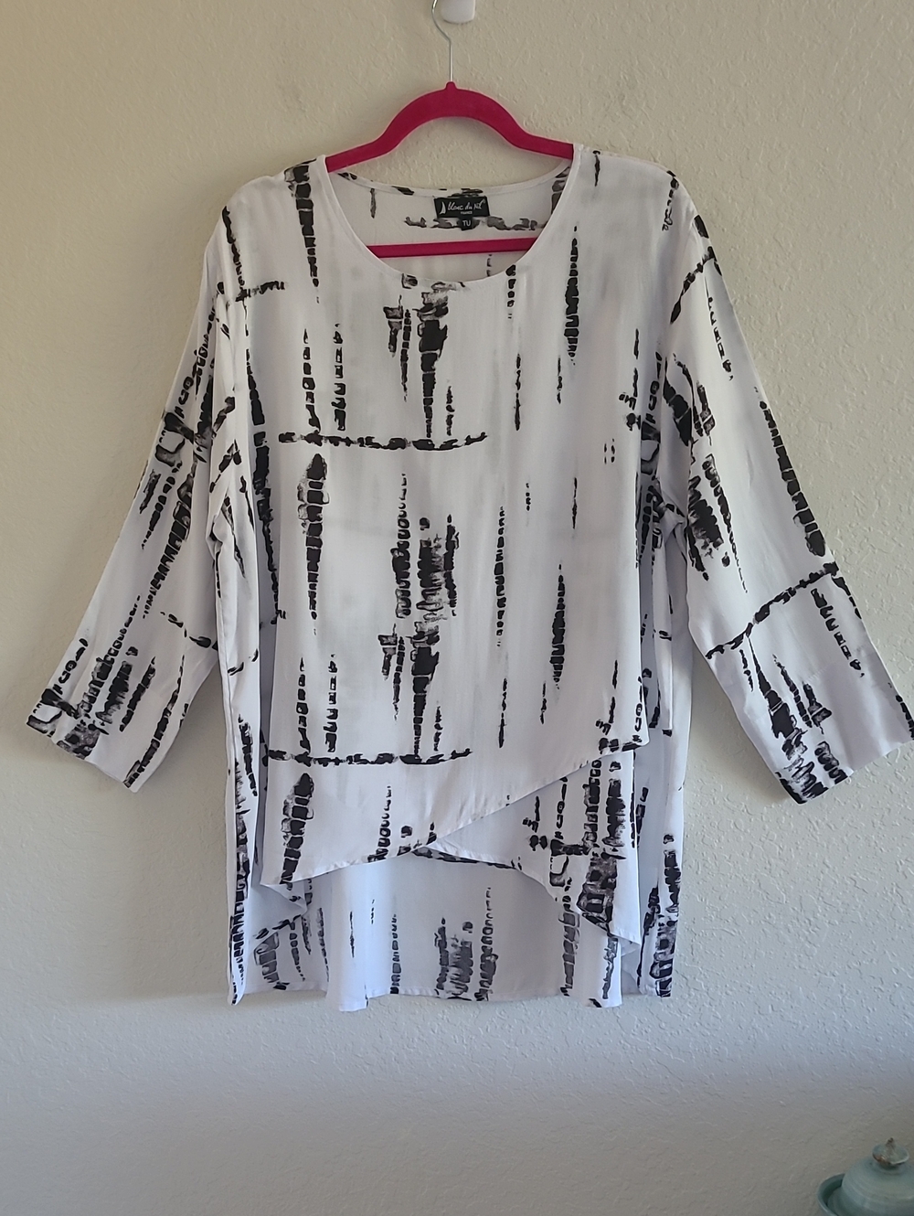 Blanc Du Nil White Tunic  Black Abstract Print Layered Hem. Sz L.  Lagenlook.